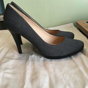 Nine West Grey Heels